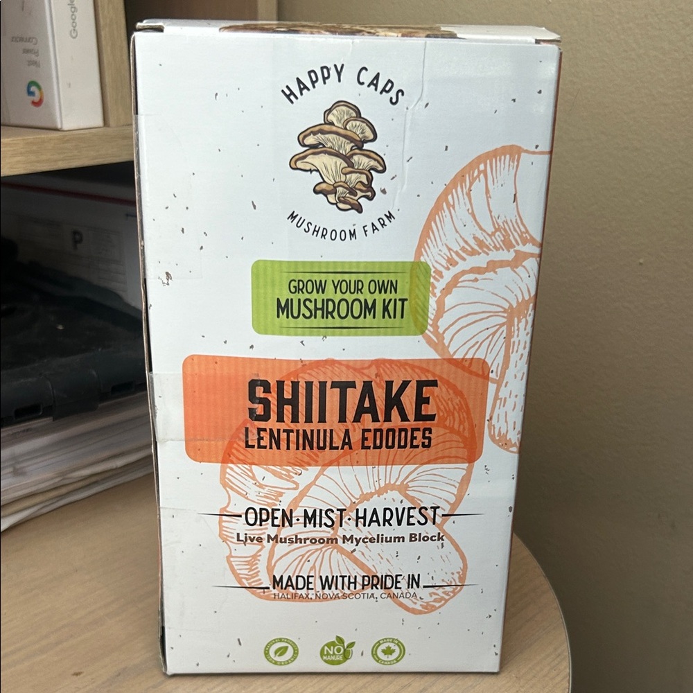 Shiitake Mushroom Grow Kit - White and Orange
